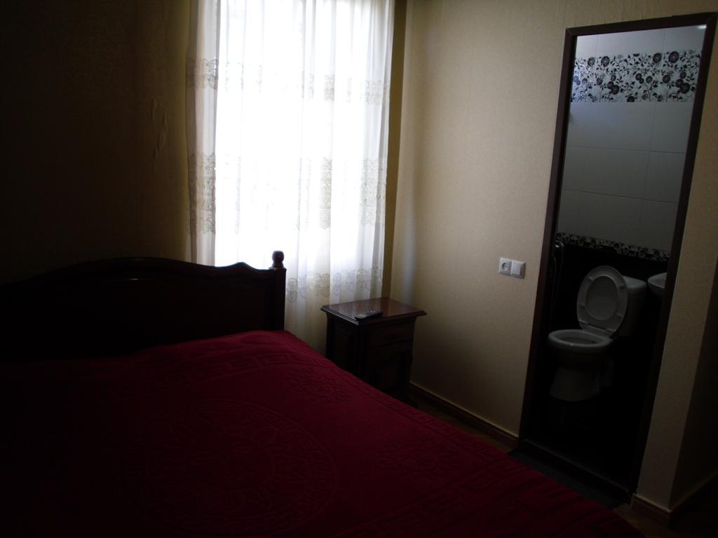 Suliko Guest House Batumi Szoba fotó