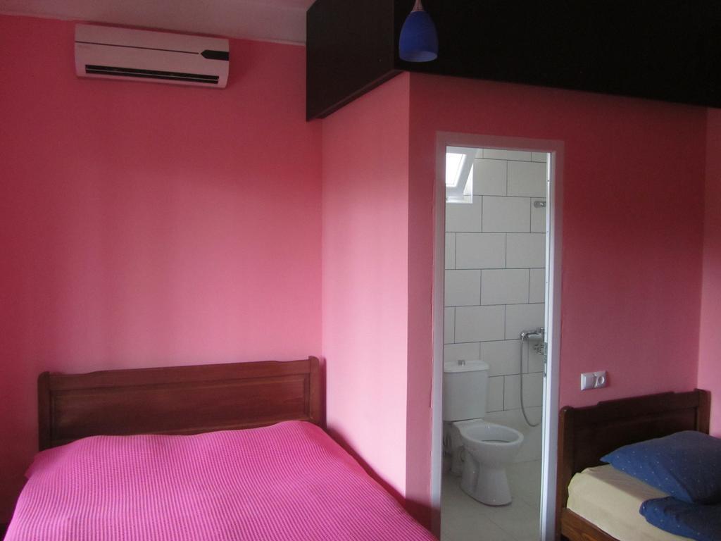 Suliko Guest House Batumi Szoba fotó