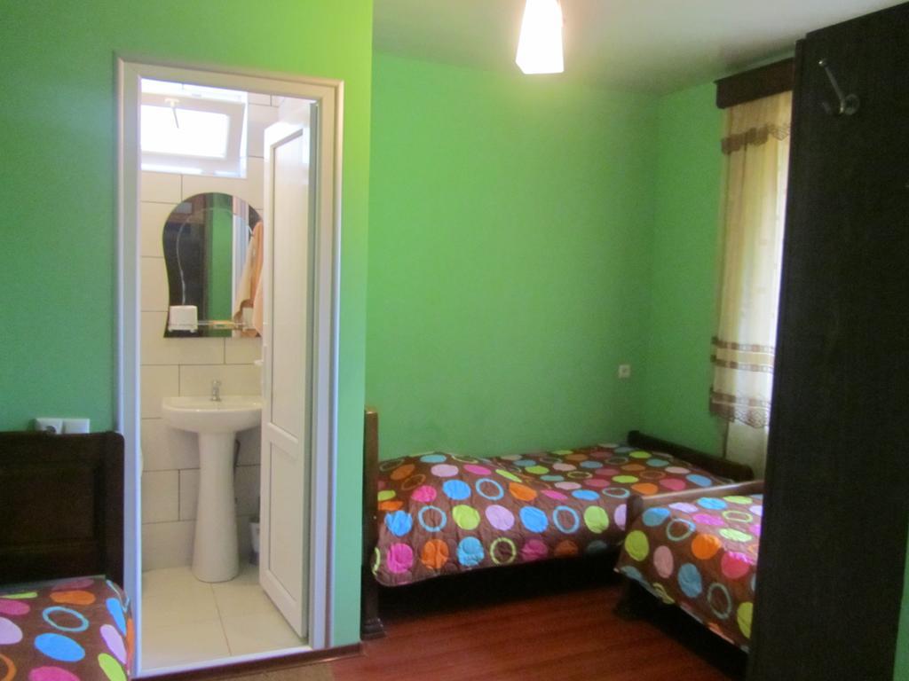 Suliko Guest House Batumi Szoba fotó