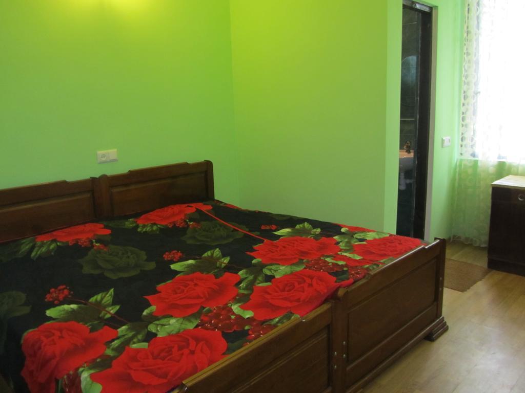 Suliko Guest House Batumi Szoba fotó