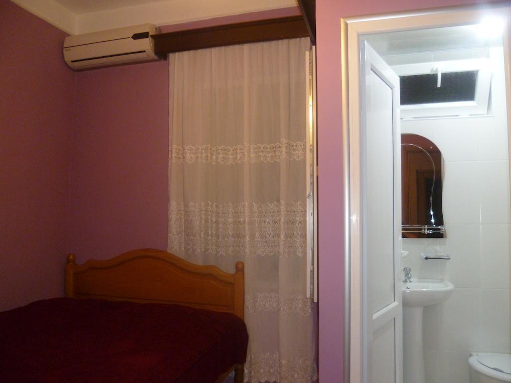 Suliko Guest House Batumi Szoba fotó